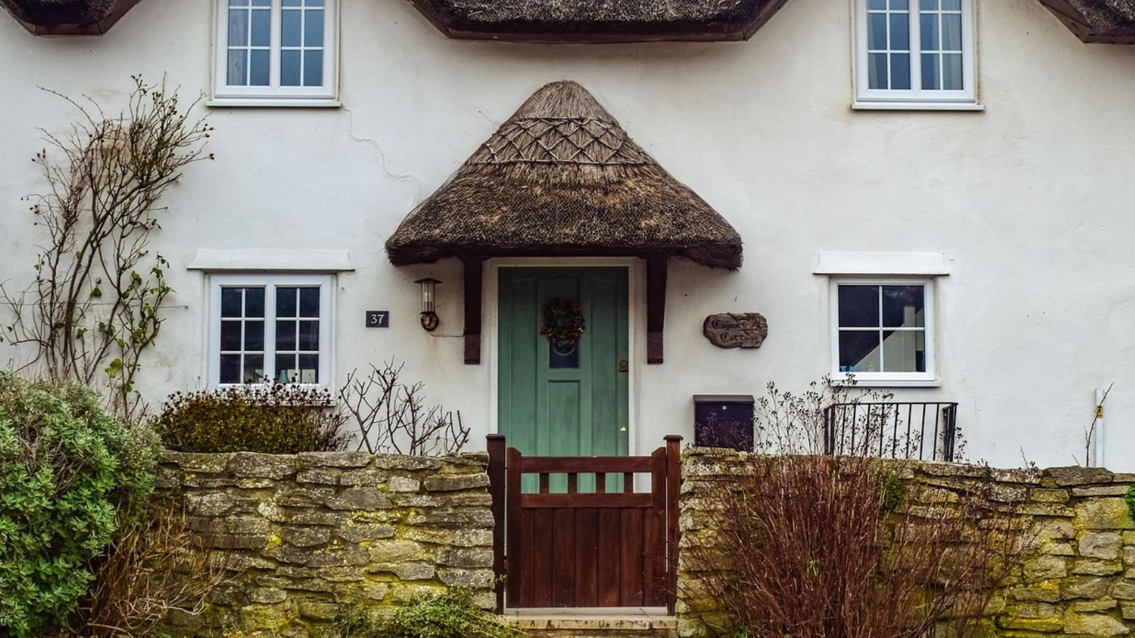 A property experts has shared the colours you should not paint your front door